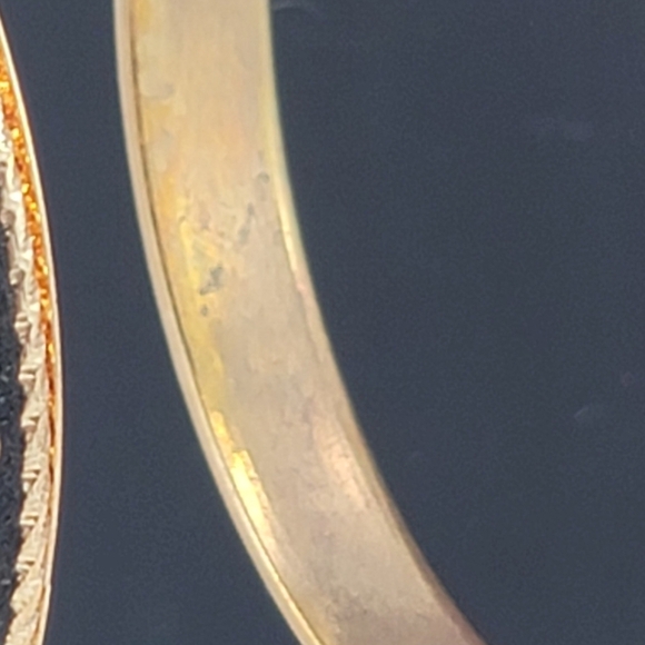 Set of gold tone red and black bracelets. GUC - Picture 5 of 8